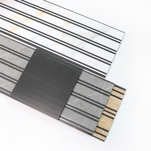 Panneaux muraux en PVC ignifuge, plastique noir, panneaux muraux intérieurs en bois, revêtement mural et de plafond en PVC imperméable, panneau de revêtement - Product Image 4
