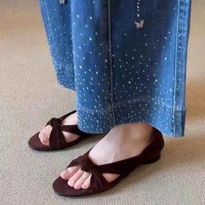 Cross Strap Open Toe Sandals Women <b>Block</b> Heel Shallow Mouth Back Cover Retro Fashion Casual Minimalist Daily Shoes - Product Image 6