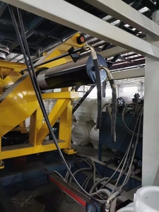 Équipement de machine de moulage par soufflage de forme spéciale en plastique de bouteille cosmétique d'occasion - Product Image 3