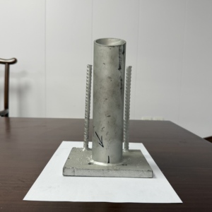 Colonne préfabriquée galvanisée avec base encastrée et double armature déformée, support d'ancrage <span class=keywords><strong>en</strong></span> acier soudé - Product Image 3