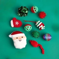 Lot de 10 jouets de Noël pour chat dans un bonnet de Noël, jouets interactifs en peluche assortis et bruyants pour chats d'intérieur