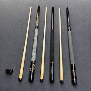 Queue de billard professionnelle OEM&ODM de 58 pouces <span class=keywords><strong>en</strong></span> érable, pointe de 12,5 mm, poignée <span class=keywords><strong>en</strong></span> cuir, joint radial pour tournoi et club - Product Image 1