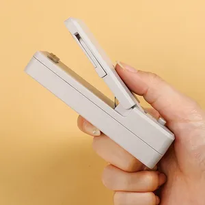 Mini-scelleuse USB rechargeable pour sacs de conservation, clip de scellage, autocollant de scellage pour aliments, collations, gadgets de cuisine - Product Image 6