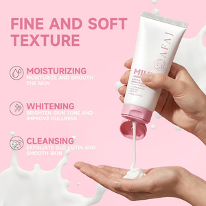 Nettoyant Moussant au <span class=keywords><strong>Lait</strong></span> d'Acides Aminés Démaquillant Faible pH Hydratant Éclaircissant pour Peaux Sensibles OEM - Product Image 2