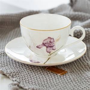 Dignity <span class=keywords><strong>Purple</strong></span> Floral Graceful Juegos de cubiertos Luxury Bone China <span class=keywords><strong>Dinner</strong></span> <span class=keywords><strong>Set</strong></span> para banquete - Product Image 5
