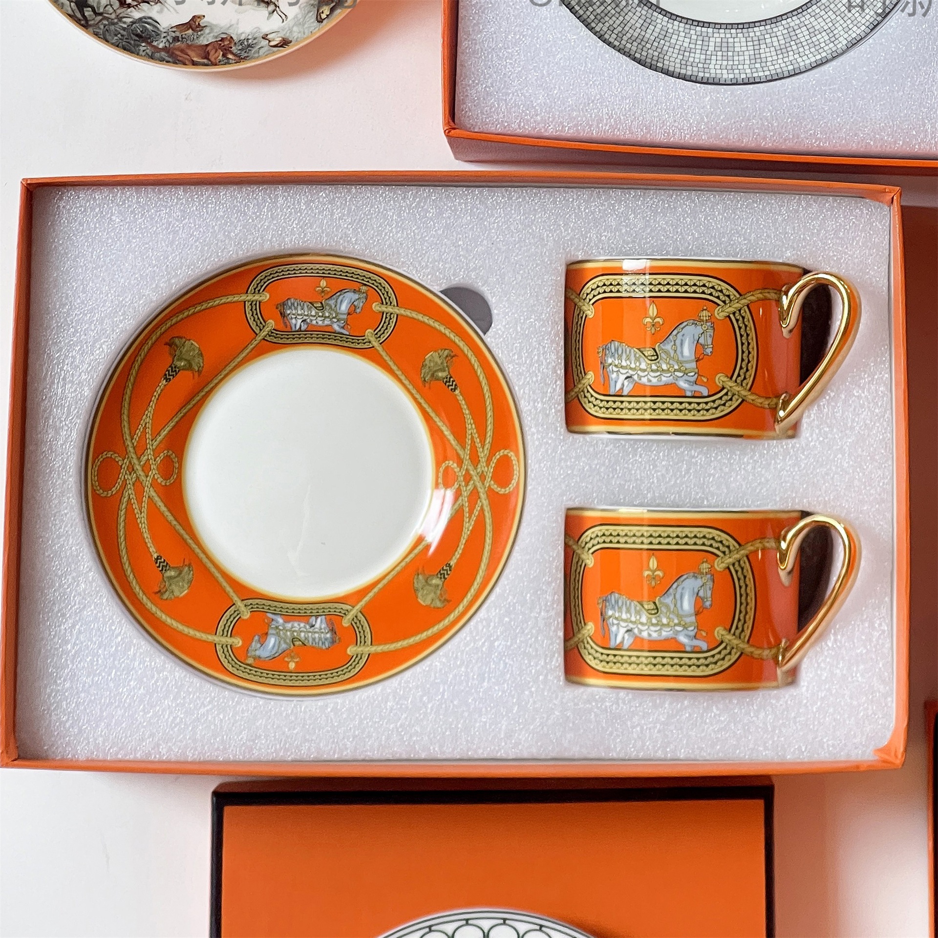 colorful,2 cups and 2 saucers