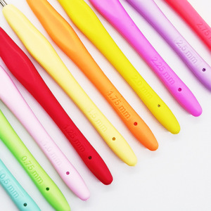ชุดเข็มโครเชต์ด้ามจับนุ่ม TPR พร้อมเข็มอลูมิเนียมเคลือบสี สำหรับงานถักลูกไม้ อุปกรณ์งานฝีมือ ขนาด 0.25 มม. ถึง 2.75 มม. - Product Image 3