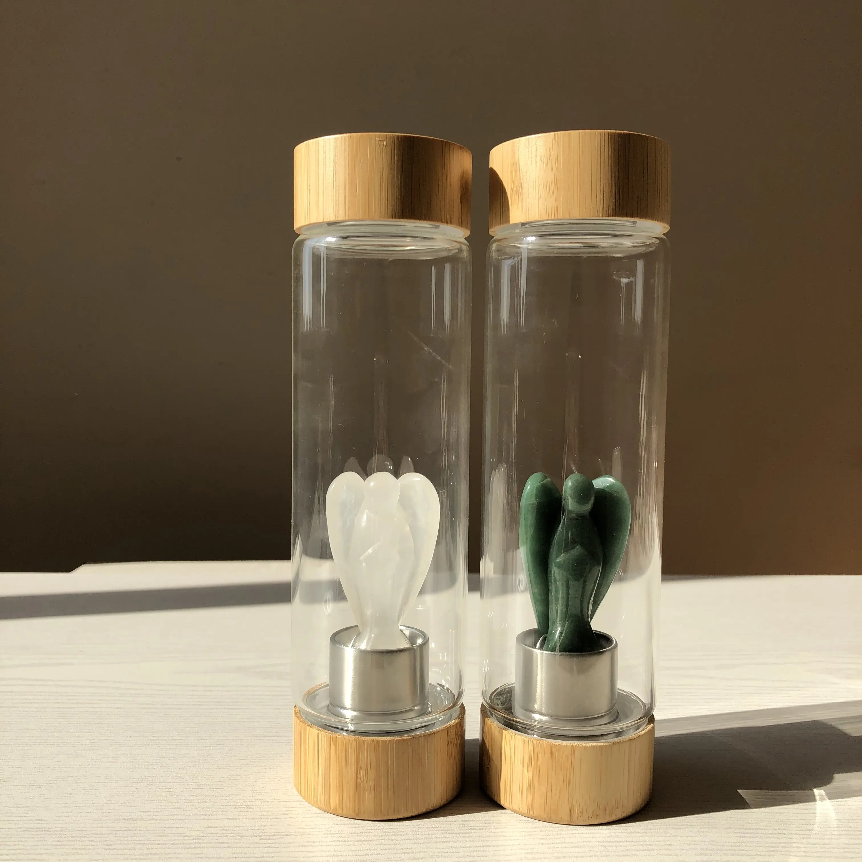Großhandel Elixier Engel Kristall Wasser flasche Designed Fitness Natur kristall Heils tein Edelstein Wasser flasche Mit Bambus deckel