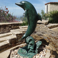 Sculpture d'animal sur mesure, statue de dauphin en bronze grandeur nature, fontaine pour piscine