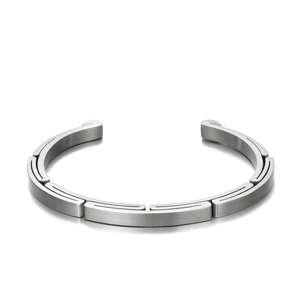Simplicité de haute qualité Ouverture à plusieurs étages <span class=keywords><strong>Bracelet</strong></span> en acier au titane Nouveau design <span class=keywords><strong>Bracelet</strong></span> de manchette pour les couples Style à la mode - Product Image 4