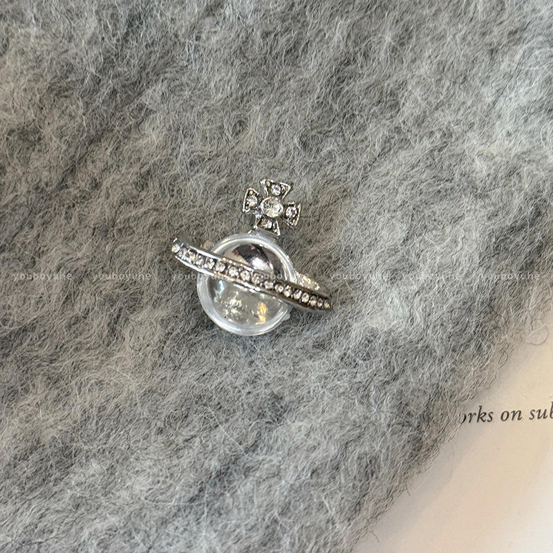Zircon star brooch