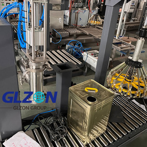 Machine <span class=keywords><strong>de</strong></span> remplissage <span class=keywords><strong>de</strong></span> fûts carrés <span class=keywords><strong>en</strong></span> plastique <span class=keywords><strong>de</strong></span> 20 <span class=keywords><strong>litres</strong></span> conçue <span class=keywords><strong>de</strong></span> manière efficace pour l'<span class=keywords><strong>huile</strong></span> <span class=keywords><strong>moteur</strong></span> équipée d'un système <span class=keywords><strong>de</strong></span> capsulage - Product Image 4
