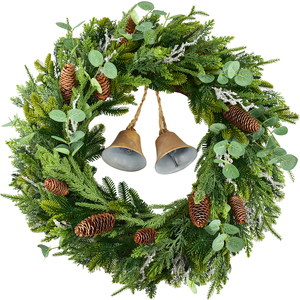 <span class=keywords><strong>Couronne</strong></span> <span class=keywords><strong>de</strong></span> Noël <span class=keywords><strong>de</strong></span> 24 pouces (60 cm) avec des cônes <span class=keywords><strong>de</strong></span> pin et des clochettes, <span class=keywords><strong>couronne</strong></span> artificielle <span class=keywords><strong>en</strong></span> feuilles persistantes pour porte d'entrée - Product Image 1