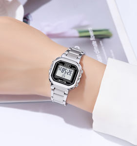 Femmes mode main petit poignet affaires étanche date montre bracelet numérique montre minimale bracelet en acier inoxydable SKMEI 2387 - Product Image 4