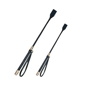 Látigo de Cuero Divertido para Fiestas, Accesorio de Actuación, Látigo de Cuero PU Negro, Juguete Sexual Alternativo para Parejas SM, Látigo Ecuestre - Product Image 1