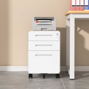 Un Pequeño Archivador Metálico Móvil Bajo el Escritorio, Capaz de Almacenar Suministros de Oficina, Equipado con Ruedas y un Cierre de Seguridad - Product Image 3