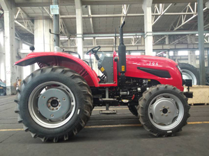 Tracteur 190 CV avec démarrage par bouton-poussoir et châssis de sécurité 8+8 avec système de chauffage - Product Image 3