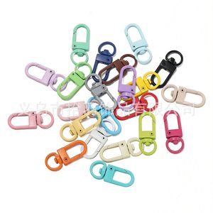 Porte-clés en alliage de zinc couleur bonbon, accessoires de bijoux DIY, boucle rotative pour ornement de poupée, vente en gros - Product Image 5