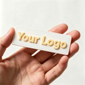Étiquettes en silicone OEM ODM pour vêtements, bords lisses sans bulles, étiquettes à colle liquide pour la vente en gros d'étiquettes en silicone - Product Image 5