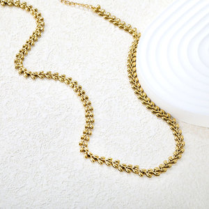 Delicado Collar de Mujer en Acero Inoxidable 316L con Baño de Oro PVD de 14k/18k, Cadena Tipo Espiga, Joyería Fina - Product Image 3