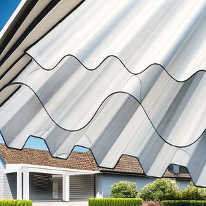 แผ่นโพลีคาร์บอเนตแบบลูกฟูกจากโรงงานโดยตรง ป้องกันรังสียูวี โปร่งแสงสูง ติดตั้งง่าย สำหรับหลังคาคลุมระเบียง - Product Image 1