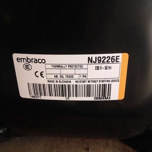 Compresseur de réfrigération Embraco NJ9226E 230V 50Hz avec protection thermique Fabriqué en Slovaquie - Product Image 1