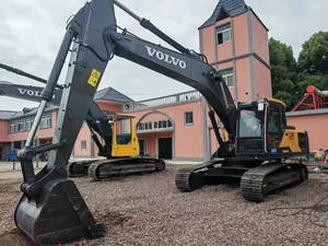 Excavatrice Volvo EC240 d'occasion de haute qualité en bon état de fonctionnement Original à vendre en stock - Product Image 3