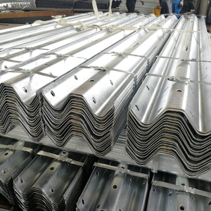 Hot dip tergalvanis pagar pembatas beam W beam Thrie Radius lengkung disesuaikan pagar pembatas 2 gelombang 3 gelombang pembatas jalan - Product Image 3