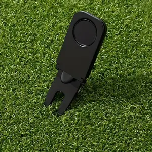 MOQ 1 Stück Patent schwarz Golf-Stick-Werkzeug Zigarrenhalter mit leerer 18mm-Ballmarker für Verein Werbegeschenke
