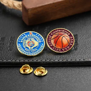 ชุบทอง 2 ซม.3 ซม.4 ซม.ขนาดรอบLapel Pins Badgeสีที่กําหนดเองสเปรย์กีฬาบาสเกตบอลPinออกแบบของตัวเองนุ่มEnamel Pinsสําหรับหมวก