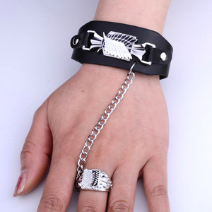 Anime Attack on Titan one piece bracciale in pelle da uomo bracciale da polso - Product Image 2