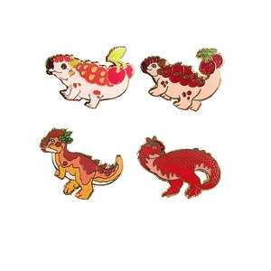 中国制造商高品质金属工艺礼品冲压镀金搪瓷翻领别针徽章 - Product Image 5