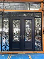 Portes d'entrée modernes en acier inoxydable et portails de sécurité extérieurs avec surface finie résistante aux intempéries Garantie 1 an