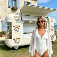 Remorques alimentaires, camions de restauration et chariots à boissons nouvellement conçus, entièrement équipés et dotés d'aménagements de cuisine personnalisés.