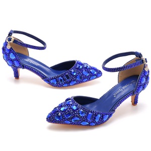 S4521F 2023 7 cm tamaño grande punta estrecha medio tacón bajo hueco una palabra correa <span class=keywords><strong>de</strong></span> muñeca hebilla cristal diamante nupcial <span class=keywords><strong>zapatos</strong></span> <span class=keywords><strong>de</strong></span> boda - Product Image 3