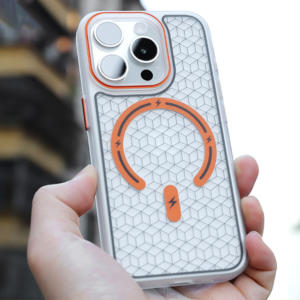 Funda de teléfono de aceite mate transparente colorida para iPhone 14 16 Pro Max Cámara protectora de carga inalámbrica magnética fuerte móvil - Product Image 1