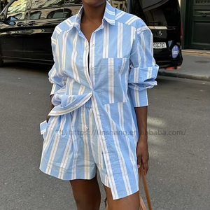 Ensemble 2 pièces tendance pour femme : chemise à col rayée color-block à manches longues et short décontracté polyvalent de style africain - Product Image 1