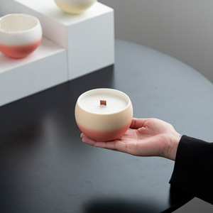 Gradient Ceramic Scented Candle Egg Shaped <b>Soy</b> <b>Wax</b> Minimalist Style For Home Bedroom Atmosphere Enhancement - Product Image 1