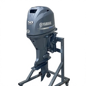 Moteur hors-bord 4 temps 50 CV de 2013, d'occasion en bon état, prête à être expédiée, avec 310 heures de fonctionnement et équipement de montage. - Product Image 1