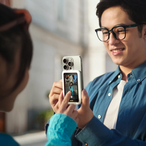 หน้าจอเซลฟี่ Insta360 Snap ดั้งเดิม ดูภาพแบบเรียลไทม์ เพียงเสียบแล้วสร้างภาพได้เลย ไม่ต้องเชื่อมต่อบลูทูธ ไม่ต้องชาร์จ - Product Image 3
