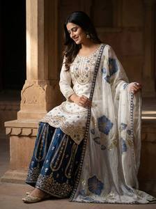 Conjunto de Salwar Kameez Elástico con Bordado Floral Azul y Dupatta, Traje Tradicional Indio para Bodas, Graduaciones, Diwali y Fiestas - Product Image 4