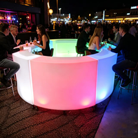 Barre LED RGBW étanche IP65, lumière blanc chaud 2700K, garantie 2 ans pour bars et restaurants en extérieur