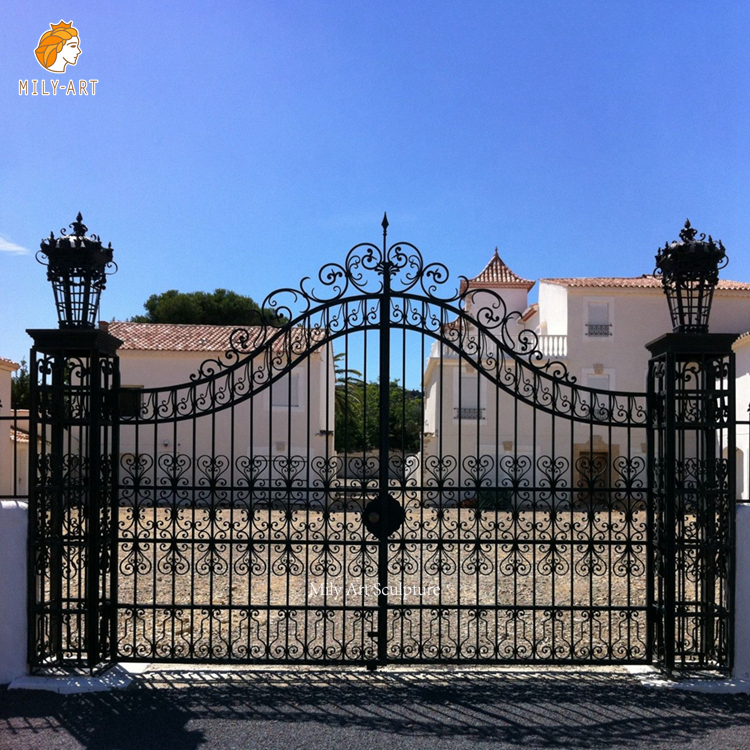 Bisini special design galvanize wrought iron gate (BG100012)