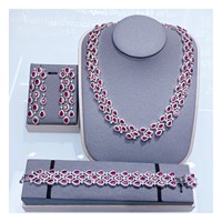 Parure de bijoux de luxe en zircone rose, collier ras du cou, bracelet et boucles d'oreilles chandelier taille poire, cadeau idéal pour mariée, mariage ou fête