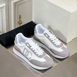 รองเท้าวิ่งแฟชั่นสไตล์ใหม่ ดีไซน์หรูหรา รองเท้าลำลองสปอร์ตสำหรับผู้ชาย แบรนด์ดัง รองเท้าเดินสบายๆ แบบพื้นเรียบ - Product Image 4