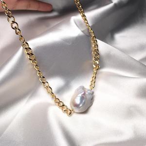 Collar de Perlas Naturales Barrocas Exquisitas con Cadena de Hueso y Cierre de Oro de 14K, con un Moderno Baño de Cobre, Estilo Genial - Product Image 3