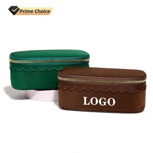 BSCI personnalisé de haute qualité en cuir PU femme stockage maquillage sac à fermeture éclair sac de maquillage - Product Image 1