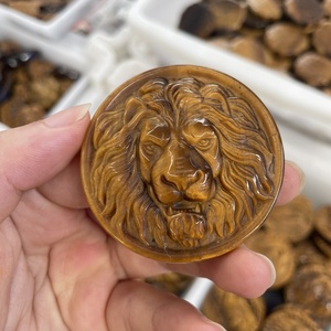 Vendita calda all'ingrosso naturale intaglio <span class=keywords><strong>occhio</strong></span> <span class=keywords><strong>di</strong></span> <span class=keywords><strong>tigre</strong></span> pietra leone rotonda carta <span class=keywords><strong>di</strong></span> cristallo <span class=keywords><strong>di</strong></span> cristallo <span class=keywords><strong>di</strong></span> guarigione rotondo per la decorazione - Product Image 3