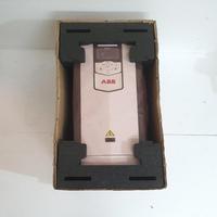 ACS880-01-040A-5 ACS880 Komponen Pengganti Variabel Frequency Drive 040A Suku Cadang Sistem Drive Bersertifikasi CE Servis Perawatan Suku Cadang