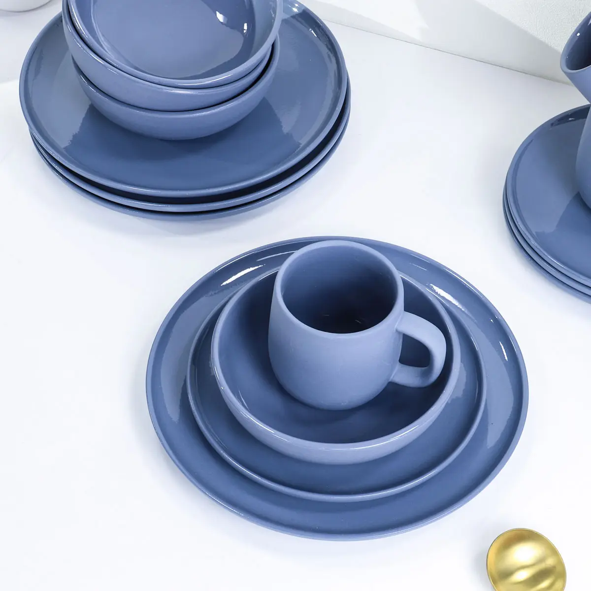 16-teiliges dunkelblaues modernes Design Steingut Keramik-Geschirr-Set mit Tasse für 4 nachhaltige Heimküche Weihnachtsgeschirr